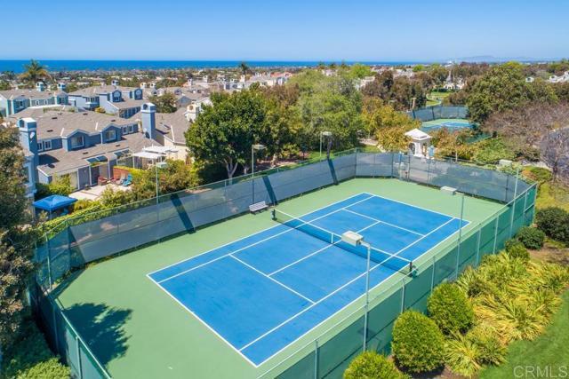 Building Photo - 819 Daphne Ct