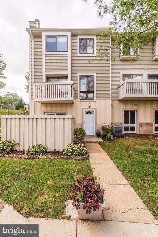 Building Photo - 7938 Bentley Village Dr