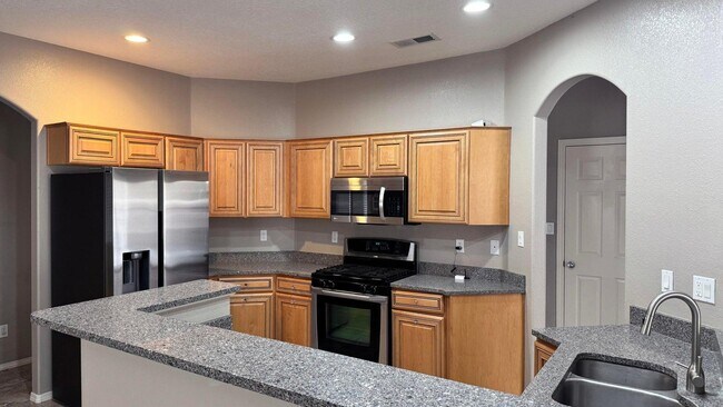 Building Photo - 11027 Maravillas Dr NW