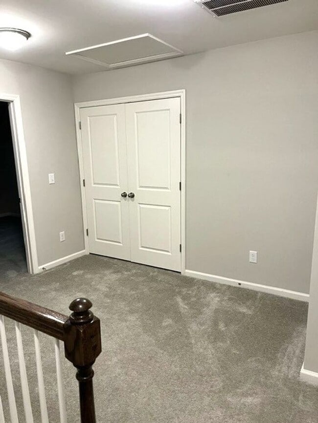 Building Photo - Coming Soon - Lovely 2 Bedroom 2.5 Bath Townhome in Goose Creek!