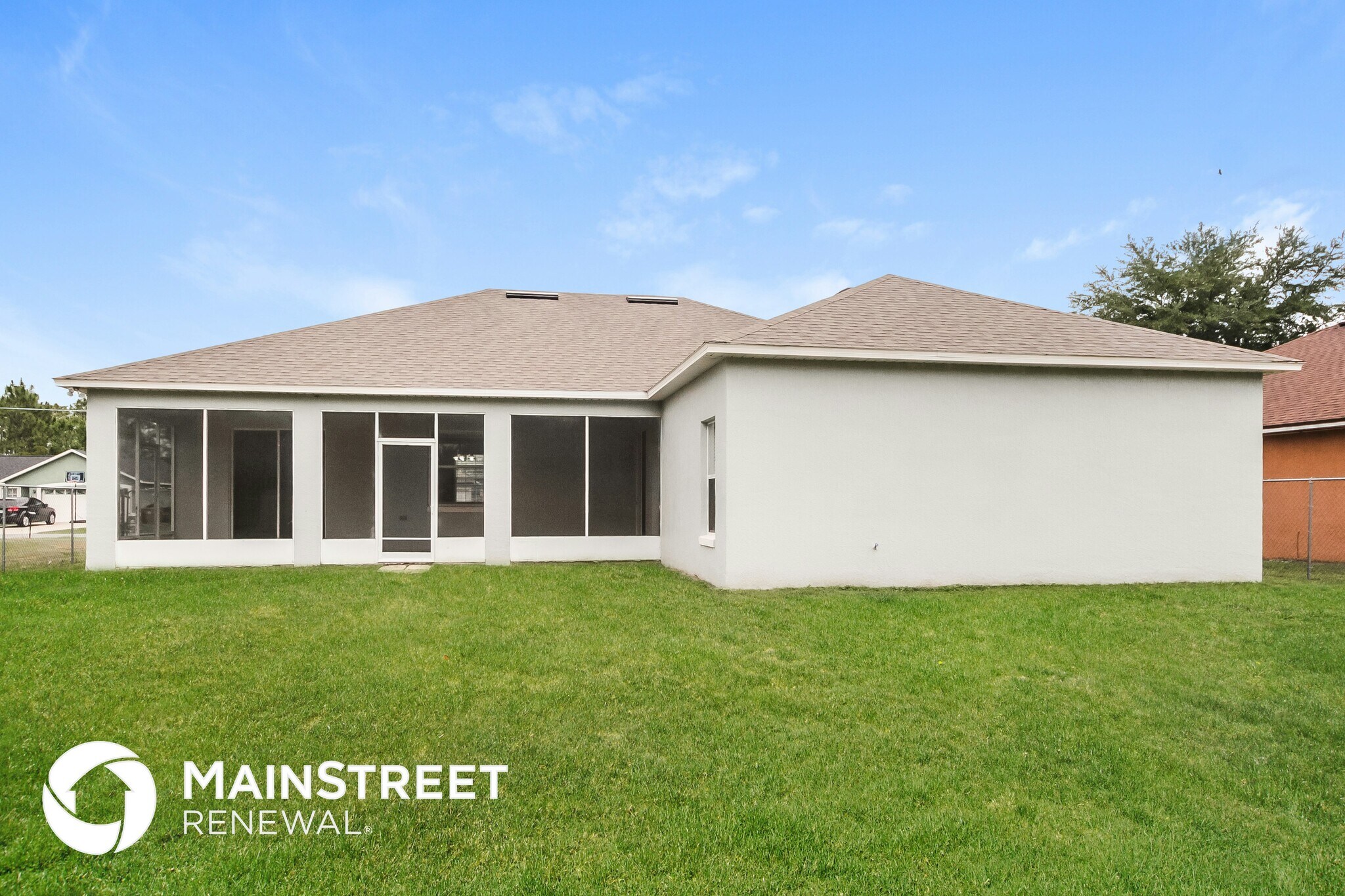 Building Photo - 710 Paris Dr