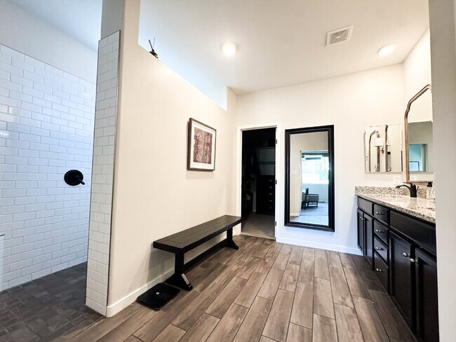 Building Photo - "Spacious 4-Bedroom, 2.5-Bathroom Home in Mesa del Sol!"
