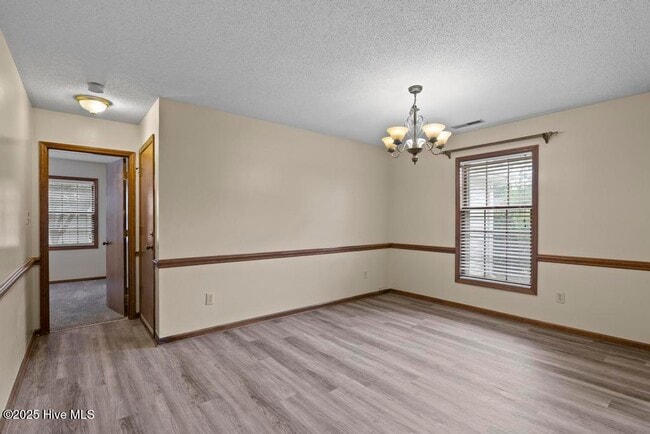 Building Photo - 118 Stonemark Ct