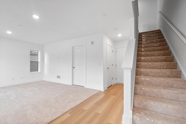 Building Photo - 8375 Mulberry Ave