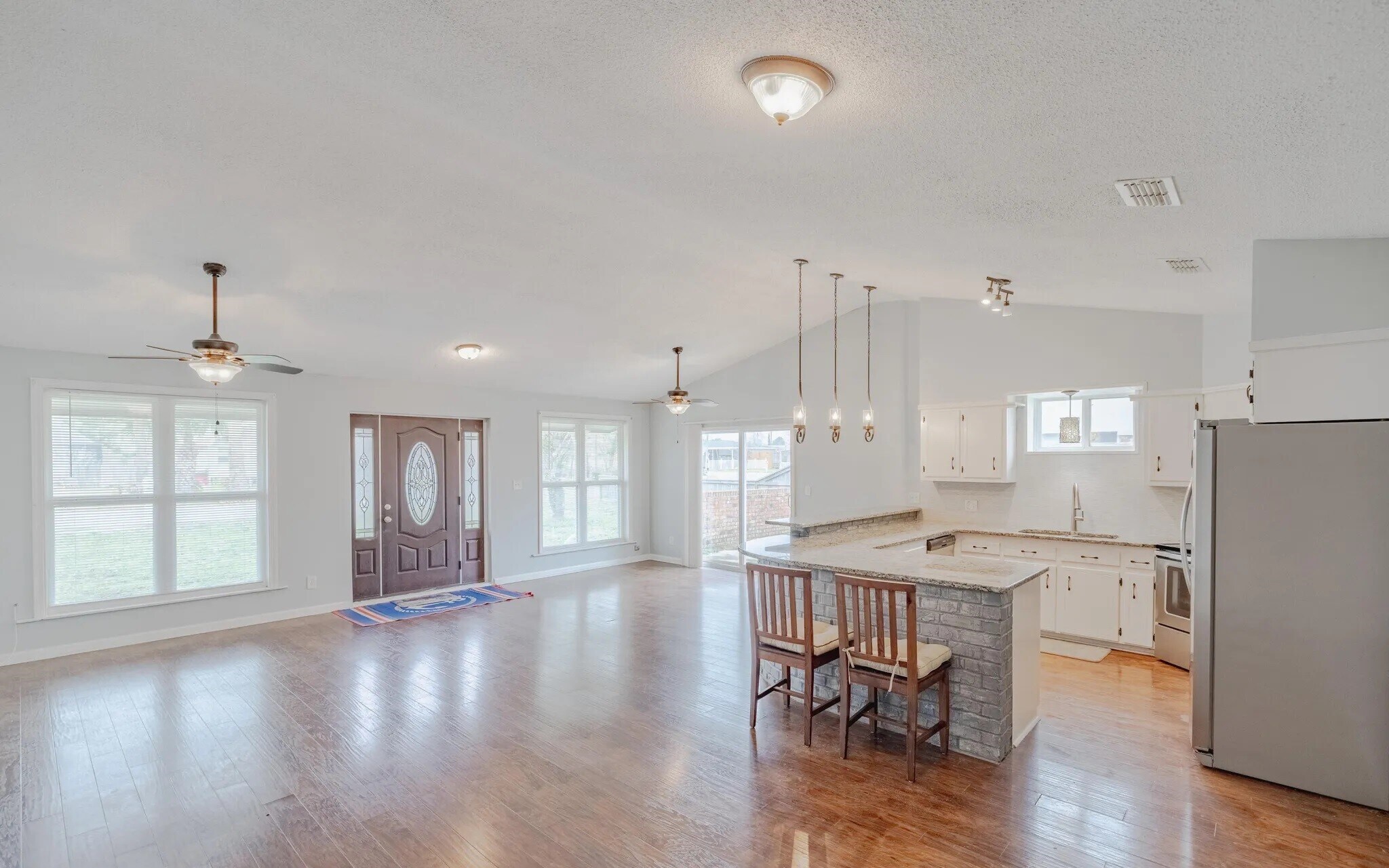 Building Photo - 403 E Gulf Blvd