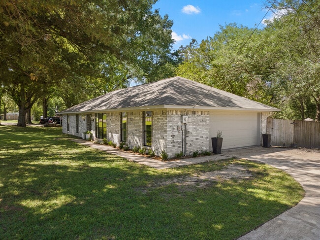 Building Photo - 2533 Green Hill Rd