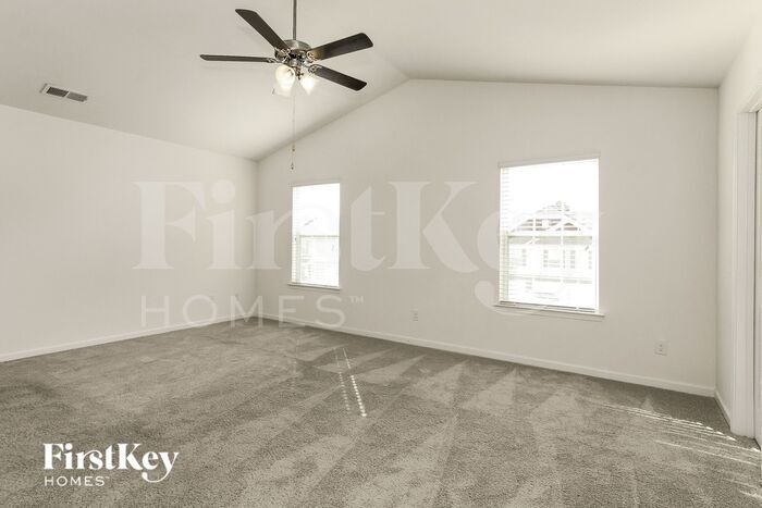 Building Photo - 9825 Pollie Little Ln