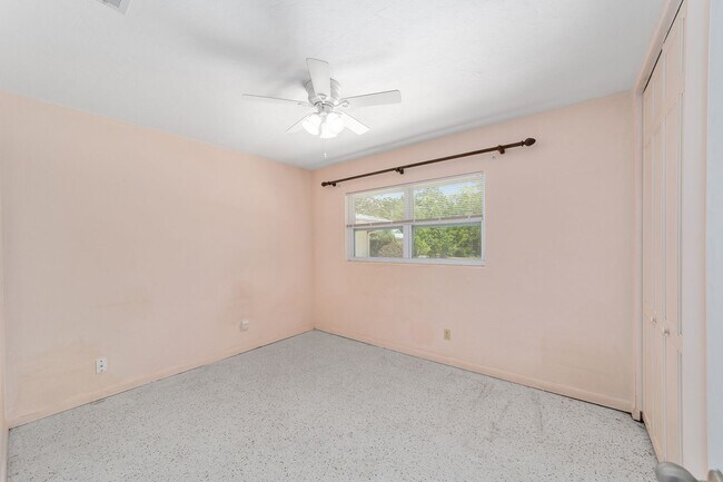 Building Photo - Beautiful 3/2 in Forest Ridge