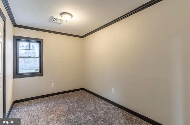 Building Photo - 259 Pinecrest Dr