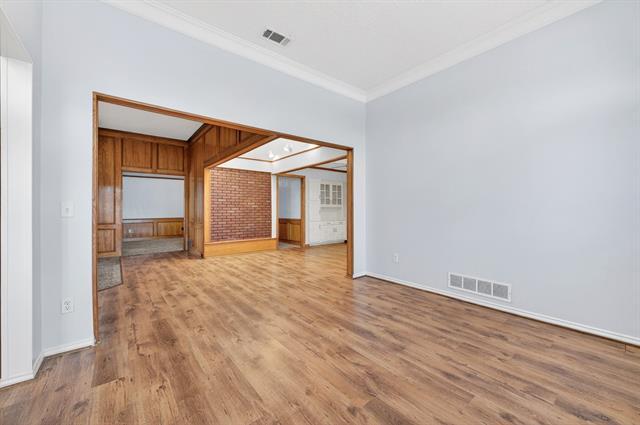 Building Photo - 918 Green Brook Dr