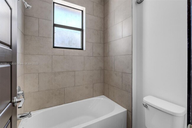 Building Photo - 16175 SW 136th Terrace