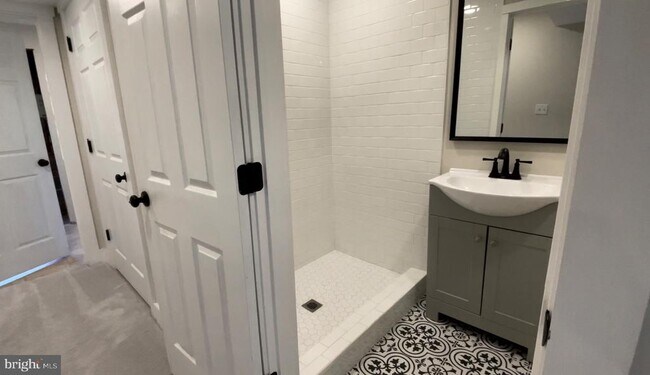 Building Photo - 2504 Little River Rd