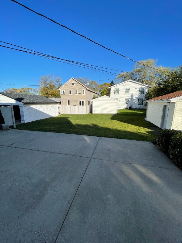 Building Photo - 4148 S Herman St