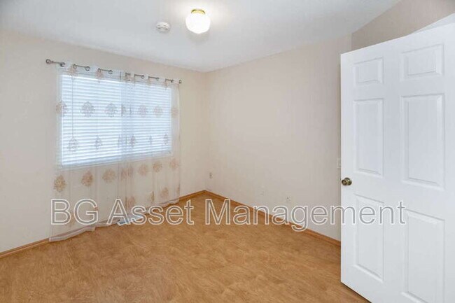 Building Photo - 176 Scotts Valley