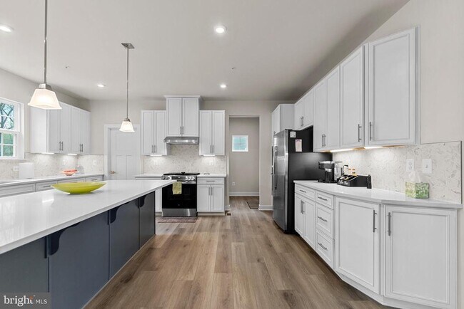 Building Photo - 12105 Empire Ln