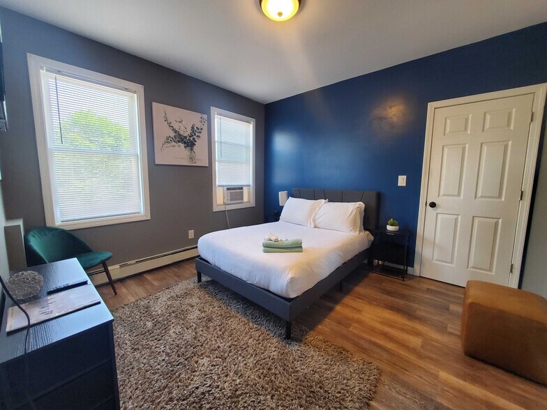 Building Photo - 3 Salmon St