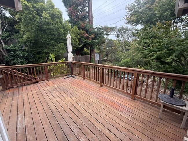 Building Photo - 3824 Fernwood St