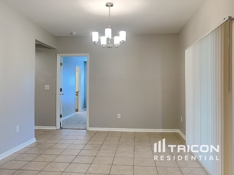 Building Photo - 10834 Newbridge Dr