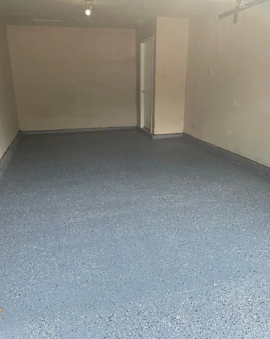 Building Photo - 3954 Cambridge Dr