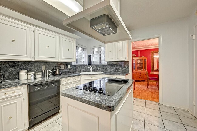 Building Photo - 3631 Glenpine Dr