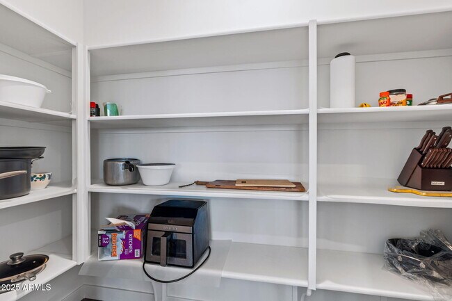 Building Photo - 3023 W Bent Tree Dr