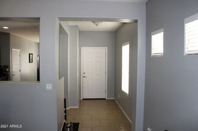 Building Photo - 399 E Goldmine Ct