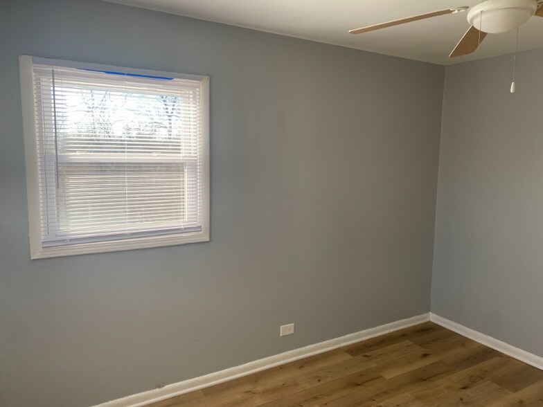 Building Photo - 444 W Hickory St