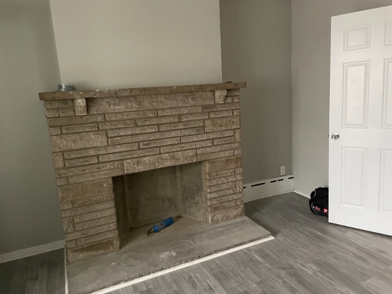 Building Photo - 70 N Sprague Ave