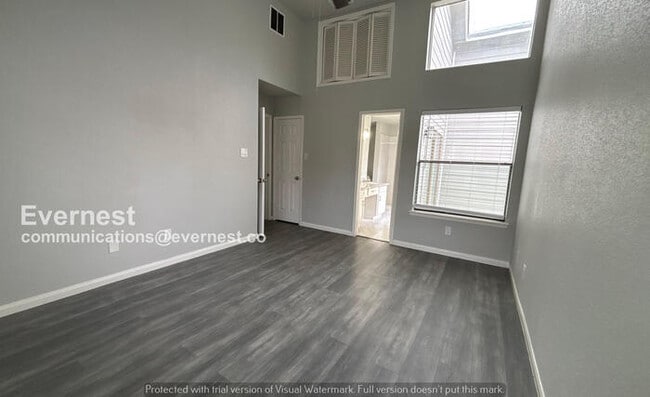 Building Photo - 18611 Headland Dr