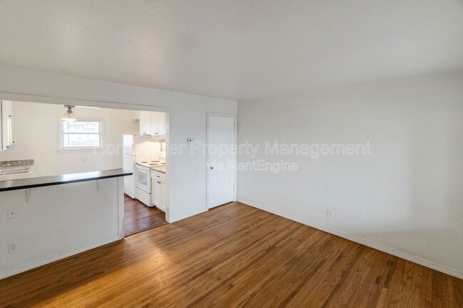 Building Photo - 11 E Rich Ave