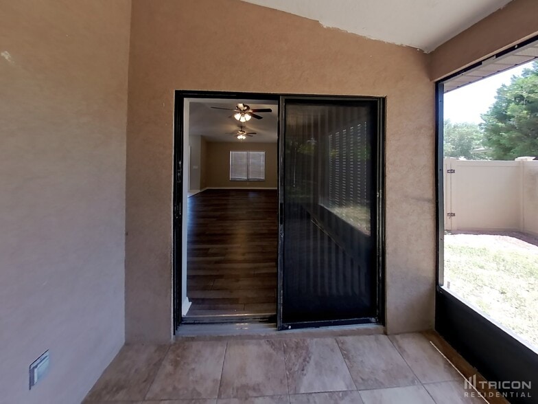 Building Photo - 4680 Treasure Cay Rd