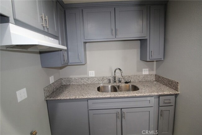 Building Photo - 4986 Southern Ave