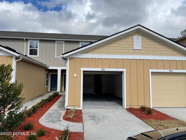 Building Photo - 9571 Star Dr