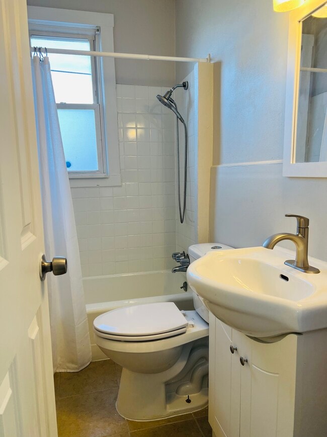 Downstairs full bathroom - 48 Convis St