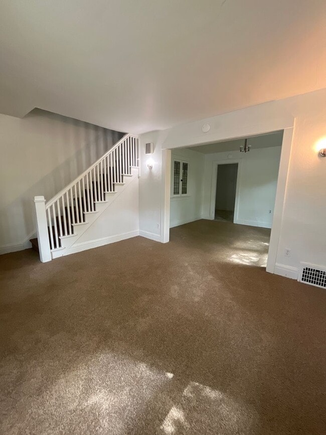 Building Photo - 3 Br 1 Bath Twin Home available in Bethlehem