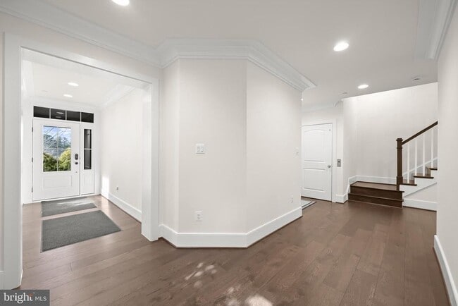 Building Photo - 131 Bytham Ridge Ln