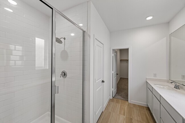 Building Photo - 5822 Majestic Sky Dr
