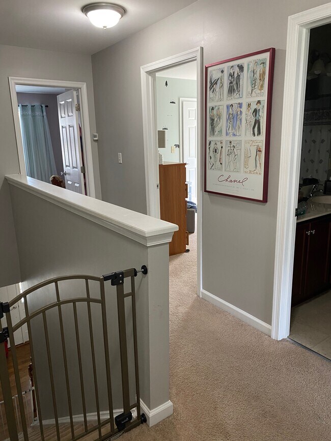 Building Photo - 30 Millbrook Court