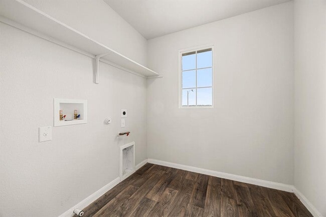 Building Photo - 13925 Heywood Dr