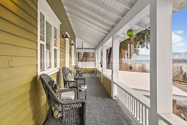 Building Photo - 43843 ID-200