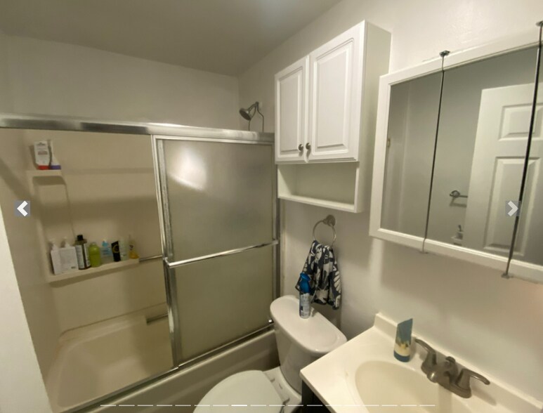 Building Photo - 14 Parker Hill Ave