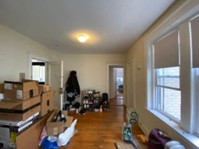 Building Photo - Allston 2 Bed Apt. - 9/1   NO FEE. H/HW Included.