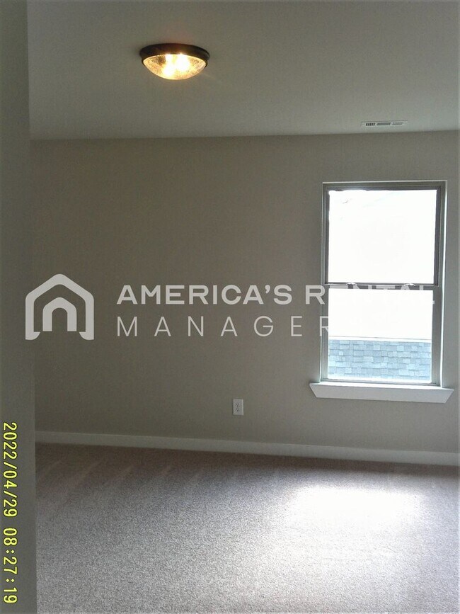 Building Photo - Spacious Home for Rent in Meridianville, AL... Available to View Now!!!