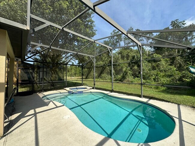 Building Photo - 1025 Cypress Pointe Blvd
