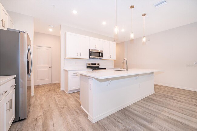 Building Photo - 5261 Luisa Ct