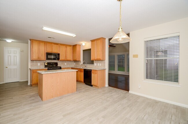 Building Photo - 5910 Llano Creek Dr