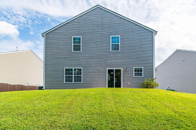 Building Photo - Stunning 4-Bed Home in Wendell with Granit...
