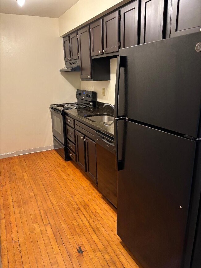 Building Photo - The Uptown Lofts #105