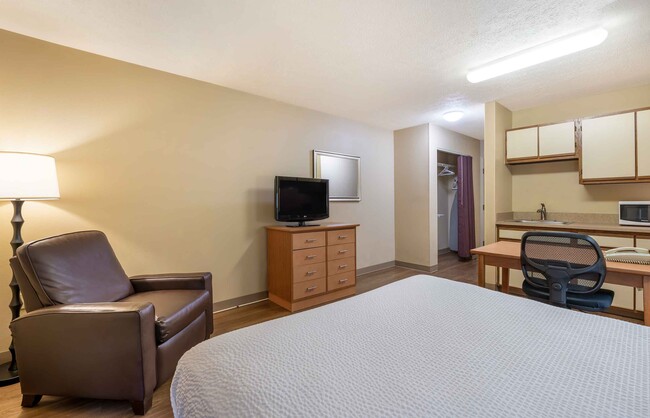 Building Photo - Furnished Studio-Indianapolis - North - Ca...