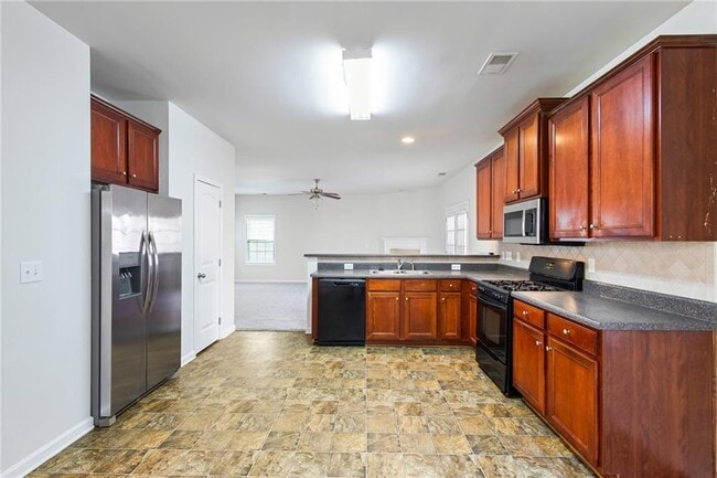 Building Photo - 34 Persian Ivy Way